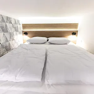  Appartement Zeus Design
