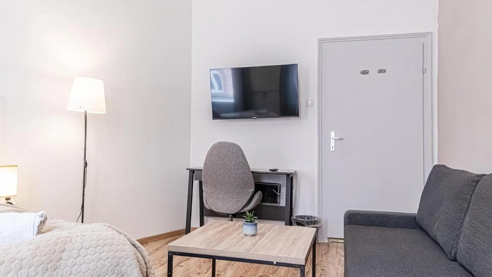 Lovely 1Br Apt In Prime Location Of Vienna Apartment